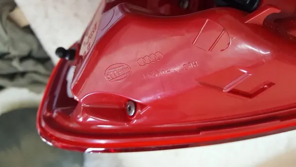 Luz trasera izquierda LED Audi A4 B8 Sedan OEM 8K5945095AD image 8