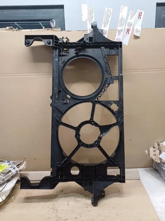 Kylarrubriksfäste Renault Master 03-10R. 7701065653 image 2