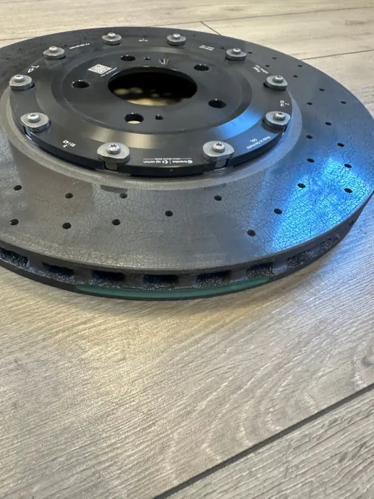 Lamborghini Urus linke hintere Keramik-Bremsscheibe OEM 4M0615601AJ image 5