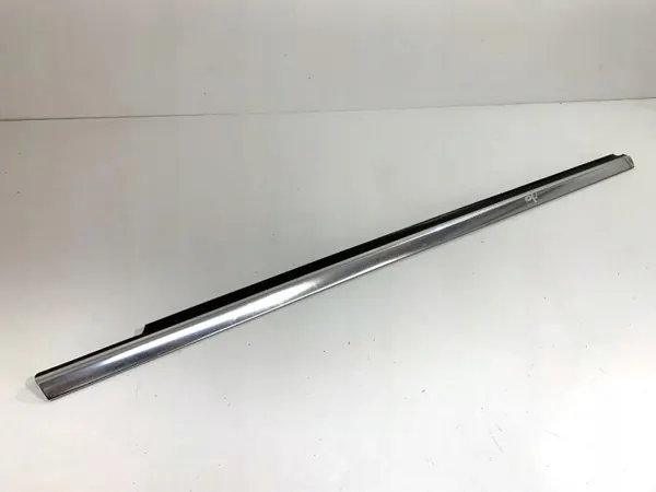 OEM Etu-oikea kaavinlista Mercedes S212:lle image 2