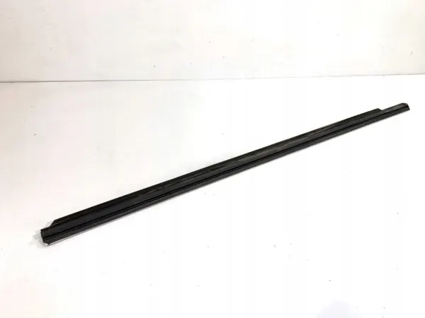 OEM Etu-oikea kaavinlista Mercedes S212:lle image 3
