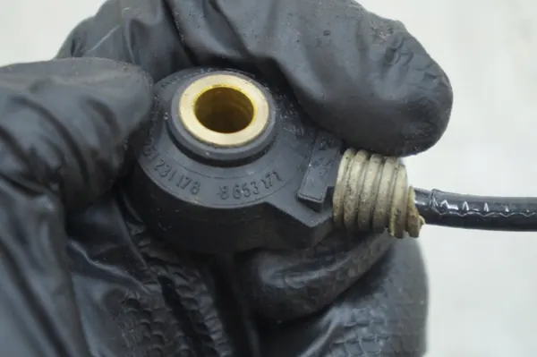 Klopfsensor OEM 8653171 für Volvo V50 2.5 image 4