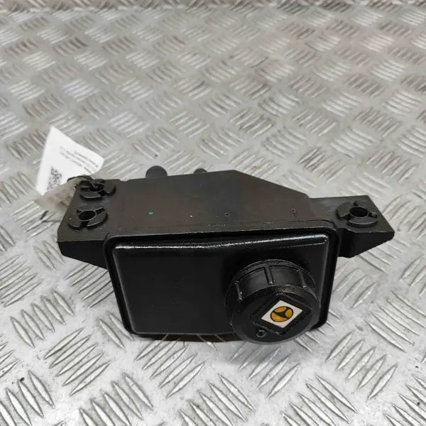 Réservoir direction assistée OEM 670004538 - Maserati image 3