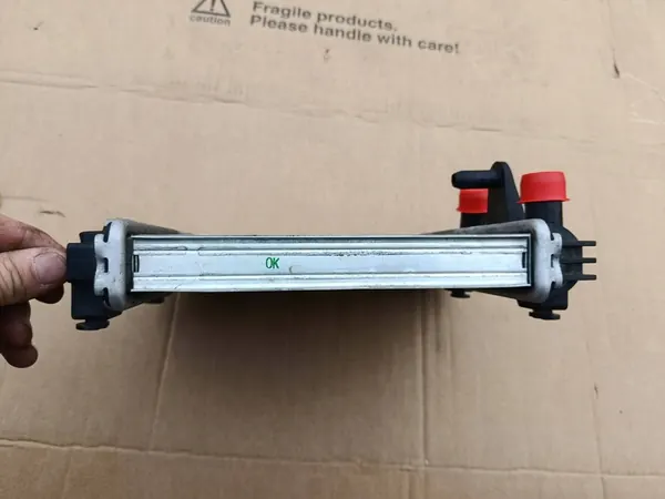 Radiador de agua adicional Skoda Superb VW ARTEON 2.0 TFSI OEM image 3