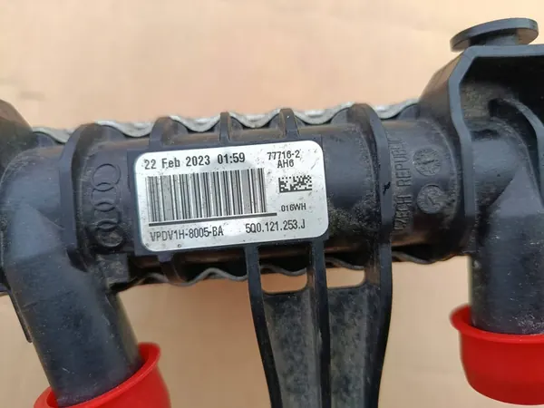 Radiador de agua adicional Skoda Superb VW ARTEON 2.0 TFSI OEM image 7