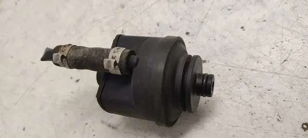 BMW 5 E60 E61 E90 E91 3.0 D Chauffage de Carburant 4 Pin OEM 7799968 image 5