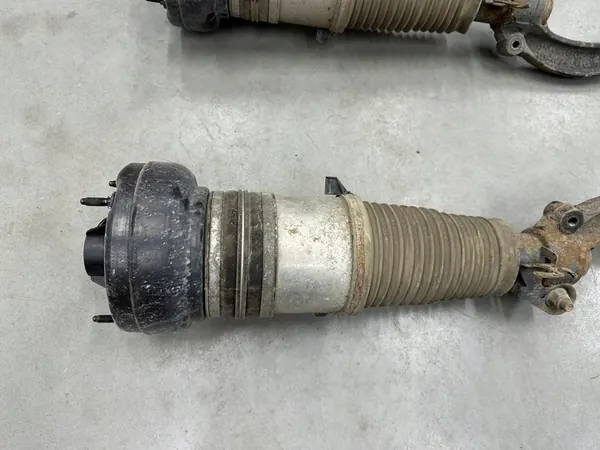 Luftstötdämpare A6 C7 Lift fram vänster höger OEM image 2