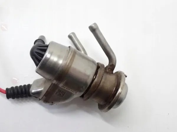 Inyector AdBlue OEM 04L131113P para 2.0 TDI image 4