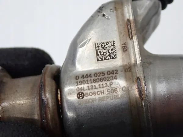 Inyector AdBlue OEM 04L131113P para 2.0 TDI image 5