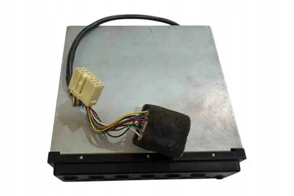 Changer CD Toyota OEM 74835 pour Avensis T25 2.0L image 6