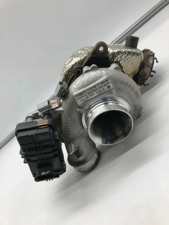 Turbo Mercedes-Benz OEM A6540908400 - Usado image 2