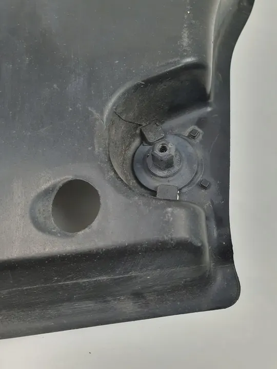 AUDI A4 B8 Underkörningsskydd Framsidan Vänster 8K0825201A image 9