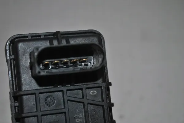 Actionneur de Turbo Citroen C5 III 6NW009550 image 6