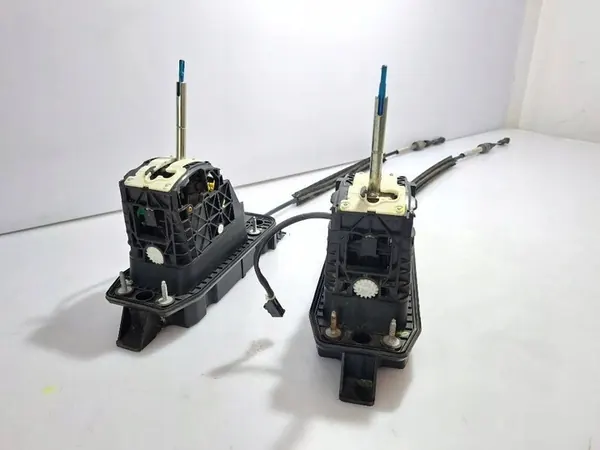 Skoda Octavia Golf VII A3 8P Leon Gear Selector 1K0713265L image 5