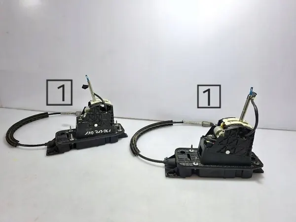 Skoda Octavia Golf VII A3 8P Leon Gear Selector 1K0713265L image 6