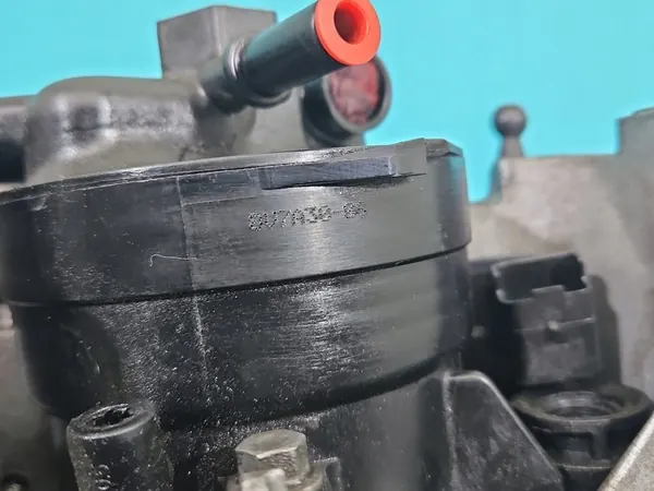 Polttoainesuodattimen kotelo Ford Mondeo MK5 2.0 TDCI image 4