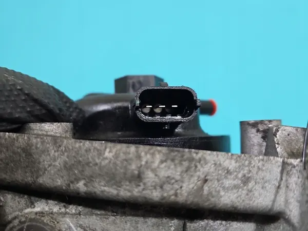 Polttoainesuodattimen kotelo Ford Mondeo MK5 2.0 TDCI image 5