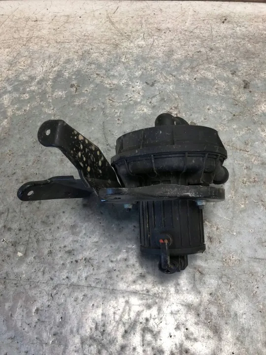 Pompe à air secondaire OEM 8E0906613B pour Audi A4 B6 image 3