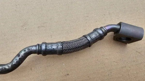 Conduto de óleo turbo OEM 028145736F VW Passat B5 image 4
