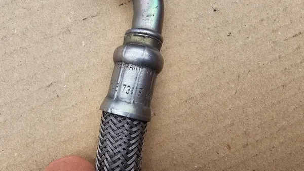 Conduto de óleo turbo OEM 028145736F VW Passat B5 image 6
