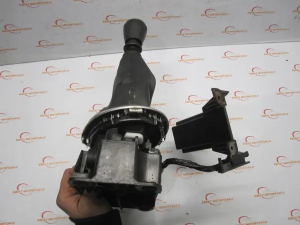 Nissan Juke I F15 Versnellingspook OEM 341011KG0B image 5