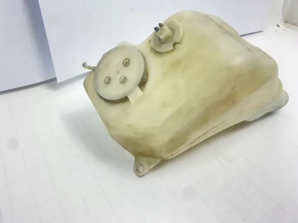 Pyyhkijännestepullot Mercedes W201 190 OEM 2018690620 image 3