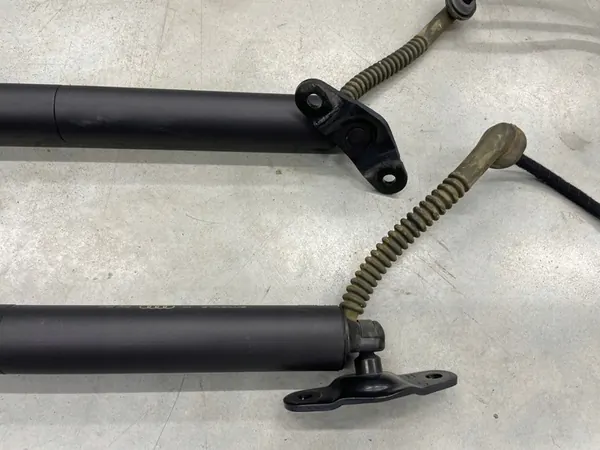 Actionneur de hayon électrique Audi A3 8Y Sportback 8Y4827851B image 4