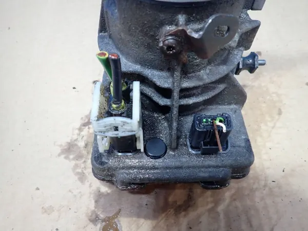 Pompe de direction assistée Citroen C5 III X7 OEM 9674019780 image 5