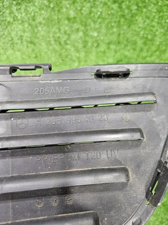 MERCEDES CKLASA W205 AMG Grille de Pare-chocs Droit A2058854023 image 5