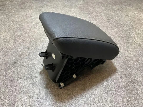 Opel Grandland X Käsinoja Langaton Laturi OEM YP00057177 image 2