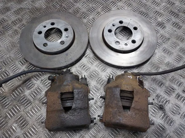 Bromsskivor + Belägg + Bromsok FR OEM Audi A3 image 2