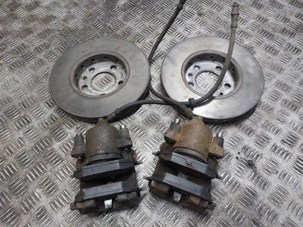 Bromsskivor + Belägg + Bromsok FR OEM Audi A3 image 3