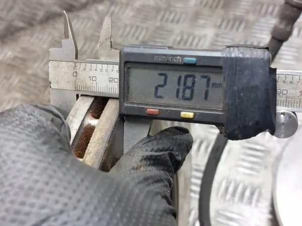 Bromsskivor + Belägg + Bromsok FR OEM Audi A3 image 5