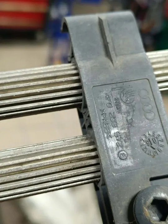 Polttoainejäähdytin OEM 4F0203572E Audi A6 C6 2.7/3.0 TDI image 5