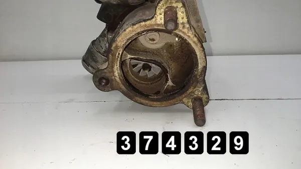 Käytetty VW Sharan turboahdin OEM 06A145703C image 3