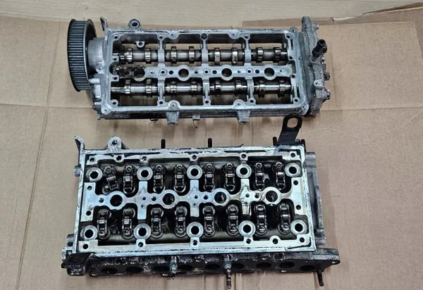 Culata Motor Hyundai OE 22111-2U000 Usada image 6