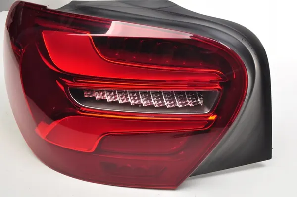 LÁMPARA TRASERA IZQUIERDA MERCEDES W176 A1769065000 image 8