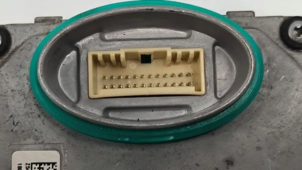 Conversor OEM 92190J5100 para KIA Stinger - Usado image 2