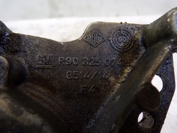 Olje pump Opel Kadett 1.8 image 3