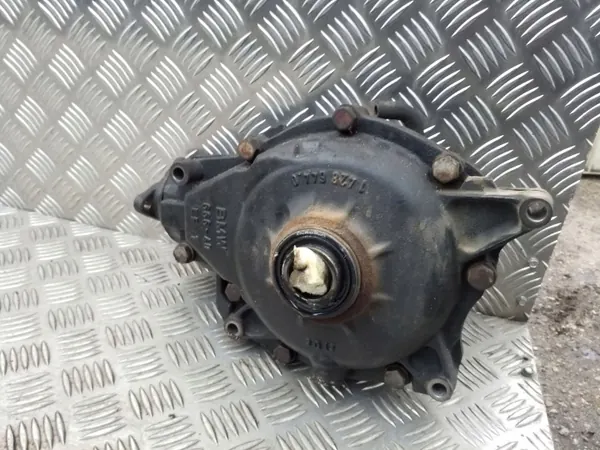 BMW X5 E53 Front Differential 14286410 image 2