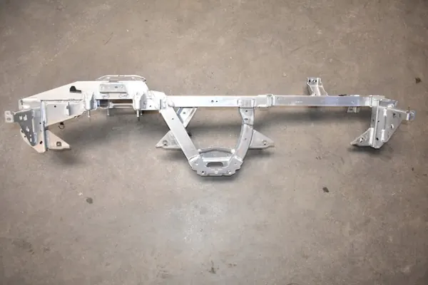 Porsche 992 Trägerhalterung OEM 992857011 555 - Gebraucht image 2