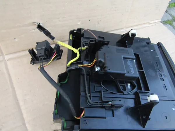 Interruptor OEM KOMBI 03' CD para Mercedes W211 image 9