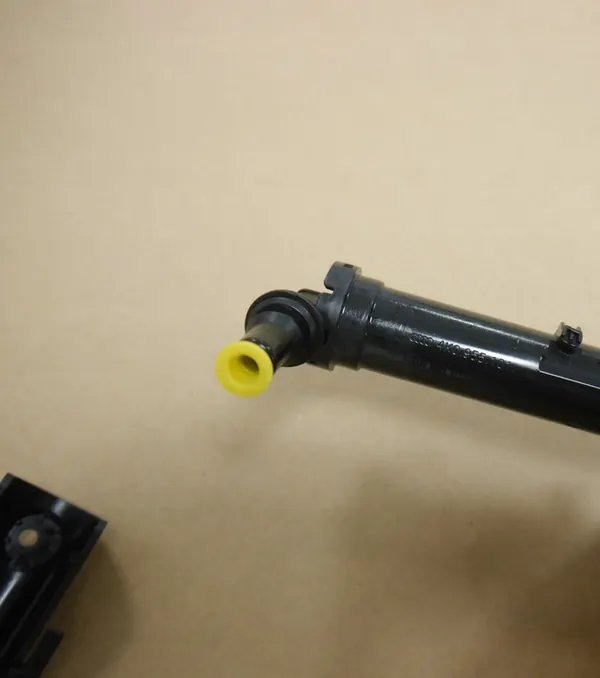 AUDI A6 C8 Linker Koplampenreiniger 4K0955101 image 2