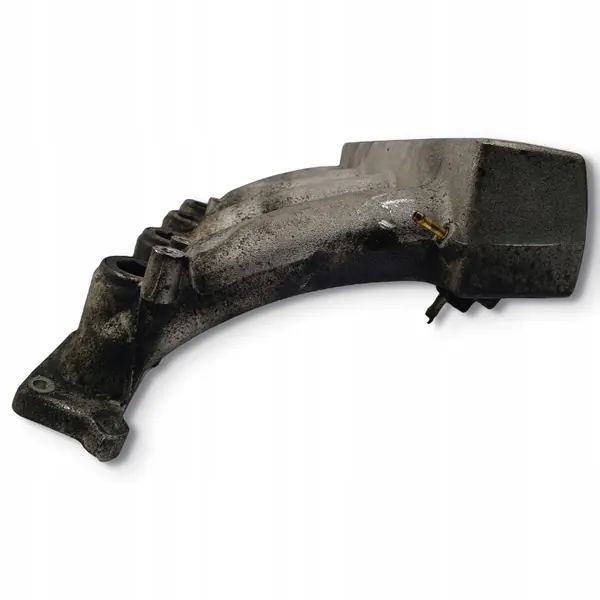 Käytetty imukansi OEM 06B133223AD VW Passatille image 6