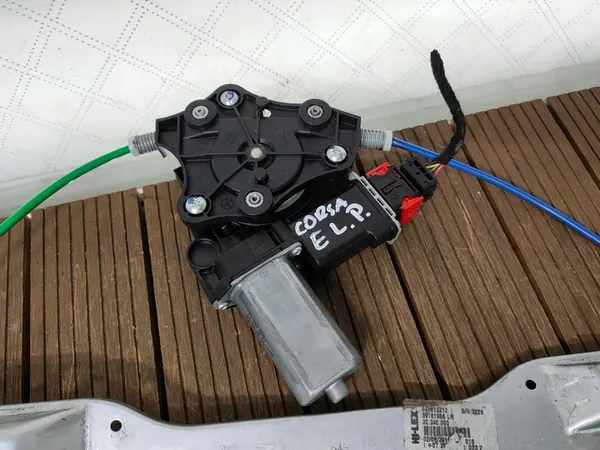 Elevador de vidro dianteiro esquerdo Opel Corsa E 39161986 image 3