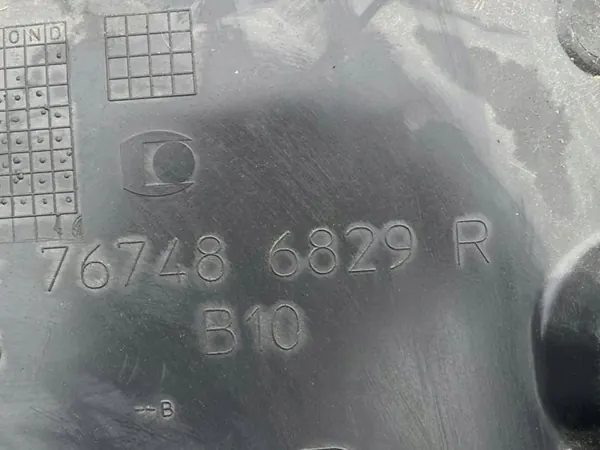 Käytetty takaoikea pyöränkaari OEM 767486829R Renault Zoe image 5