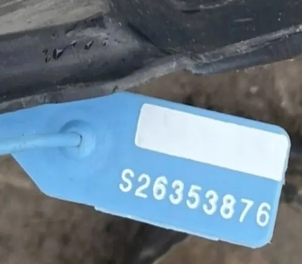 Käytetty takaoikea pyöränkaari OEM 767486829R Renault Zoe image 6