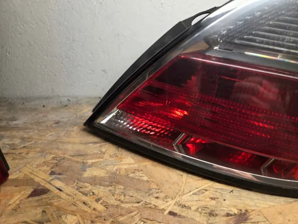 Höger baklampa Opel Astra H III Lift 07-10 1222356 image 5