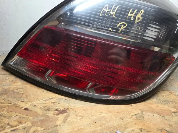Höger baklampa Opel Astra H III Lift 07-10 1222356 image 6