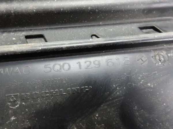 Luftfilterhus OEM 5Q0129618H för VW Passat B8 image 3